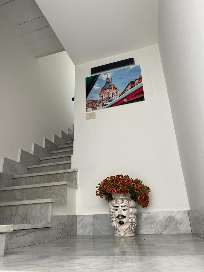 Sweet Life Aparthotel Palermo Exteriör bild